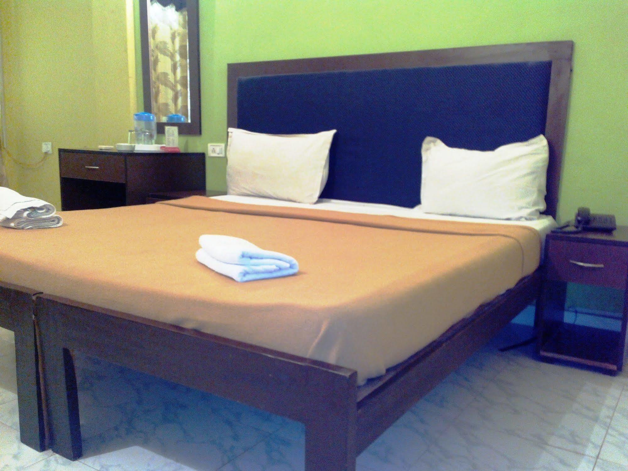 Royal Mirage Beach Resort Candolim Eksteriør billede